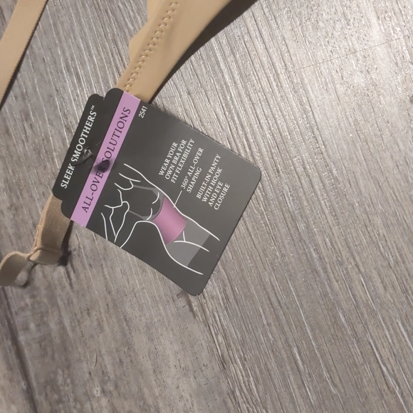 Maiden Form Firm Control Bra Slip - Picture 2 of 5